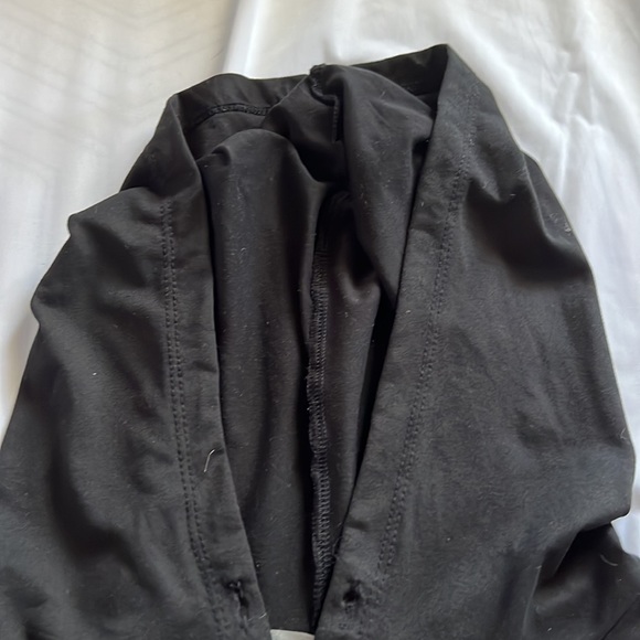 Hooded cropped t shirt with removable string - Picture 5 of 5